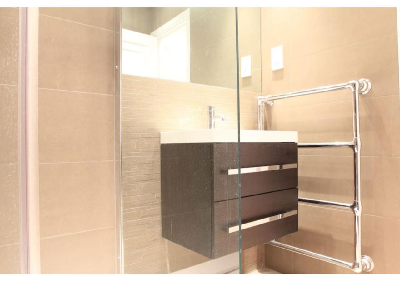 Stylish Flat Near Hyde Park Londra